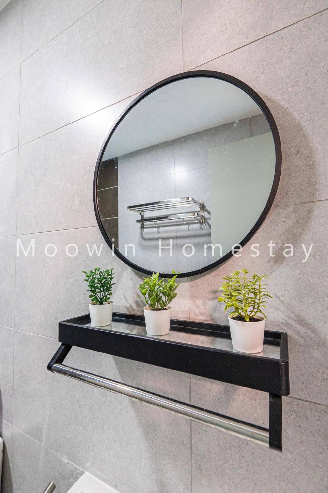 Comfy By Moowin *